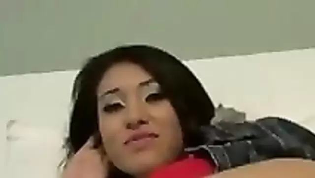 Iranian woman ready to give thanks for new panties even in the ass